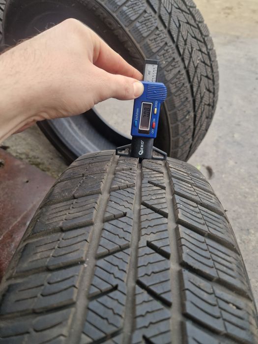 Rezerve : 225 45 17, 205 55 16, 215 45 18, 245 45 19, 245 35 20, 245