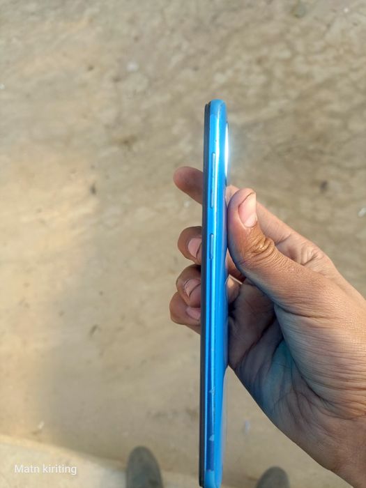 Samsung A 50 4/64 narxi 650.000