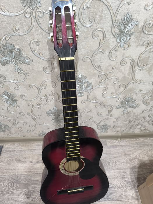 Продам гитару 6 струйная