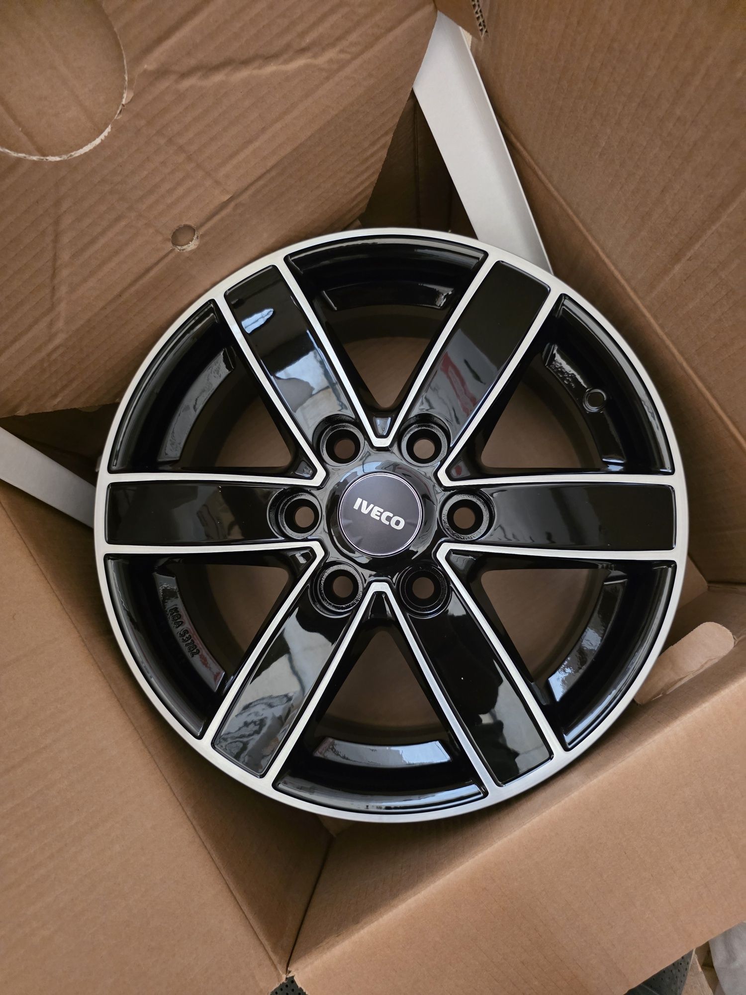 jante de aliaj pentru Iveco  pe 16 marca Avus