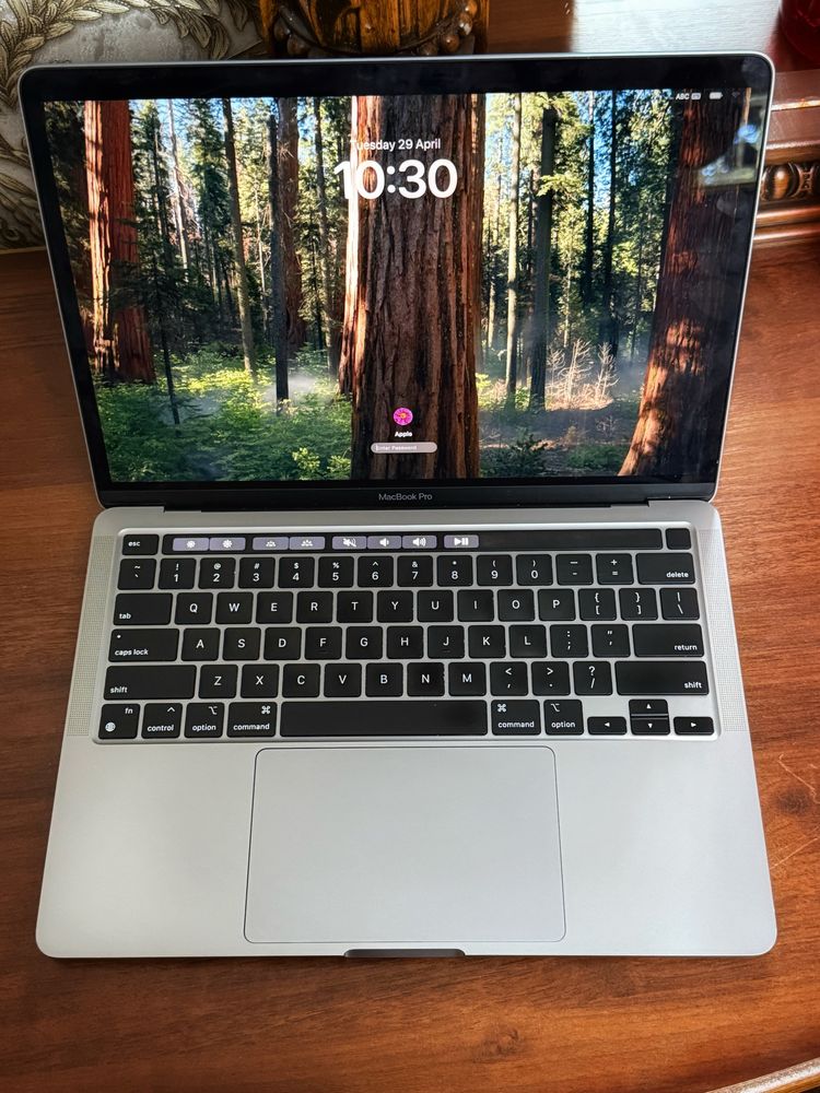 MacBook Pro M2 | 8GB RAM / 256GB SSD | Идеальное состояние