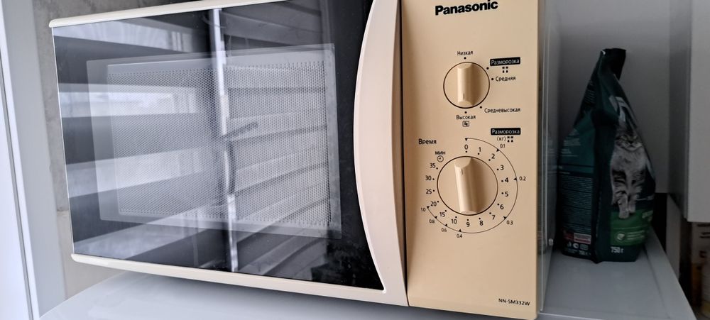 Продам микроволновую печь Panasonic