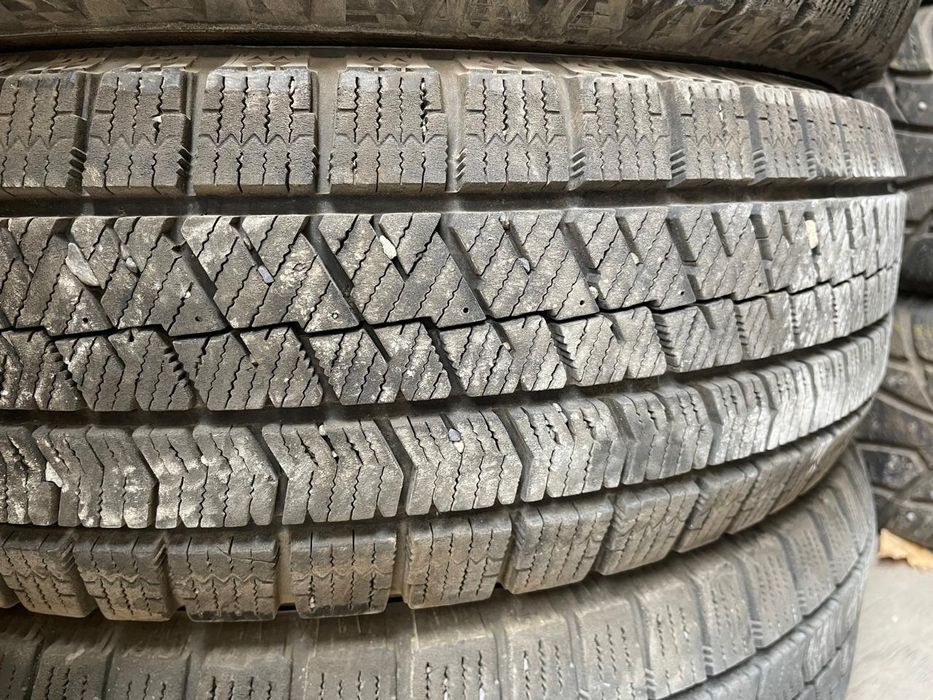 215/50R17 шины бу Япония