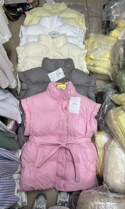 Новое поступоение безрукавки на осень качество супер