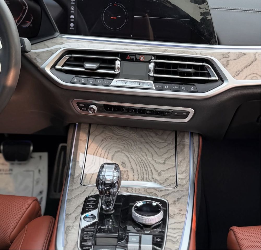 Sotiladi BMW x7 xdrive40i 2019 yil