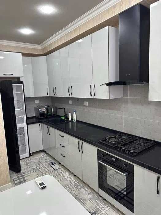 Мирзо Улугбек Новза метроси ёнида ижара квартира бор