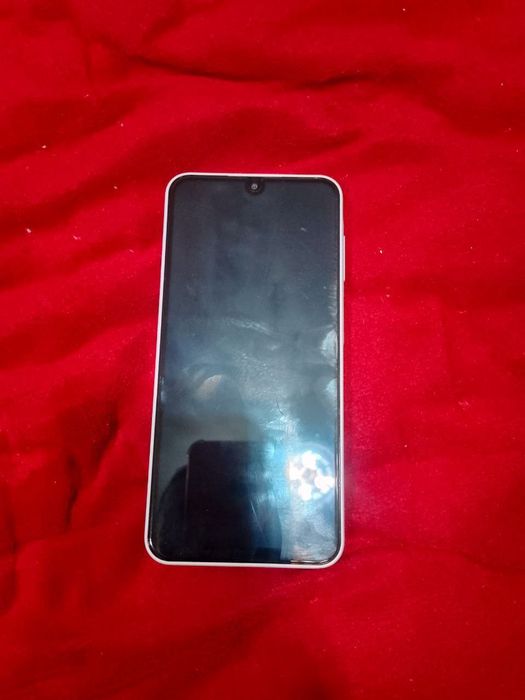 SAMSUNG A16 KELISHAMIZ
xotira:8/128
holati:ideal,usta ko'rmagan 
narxi