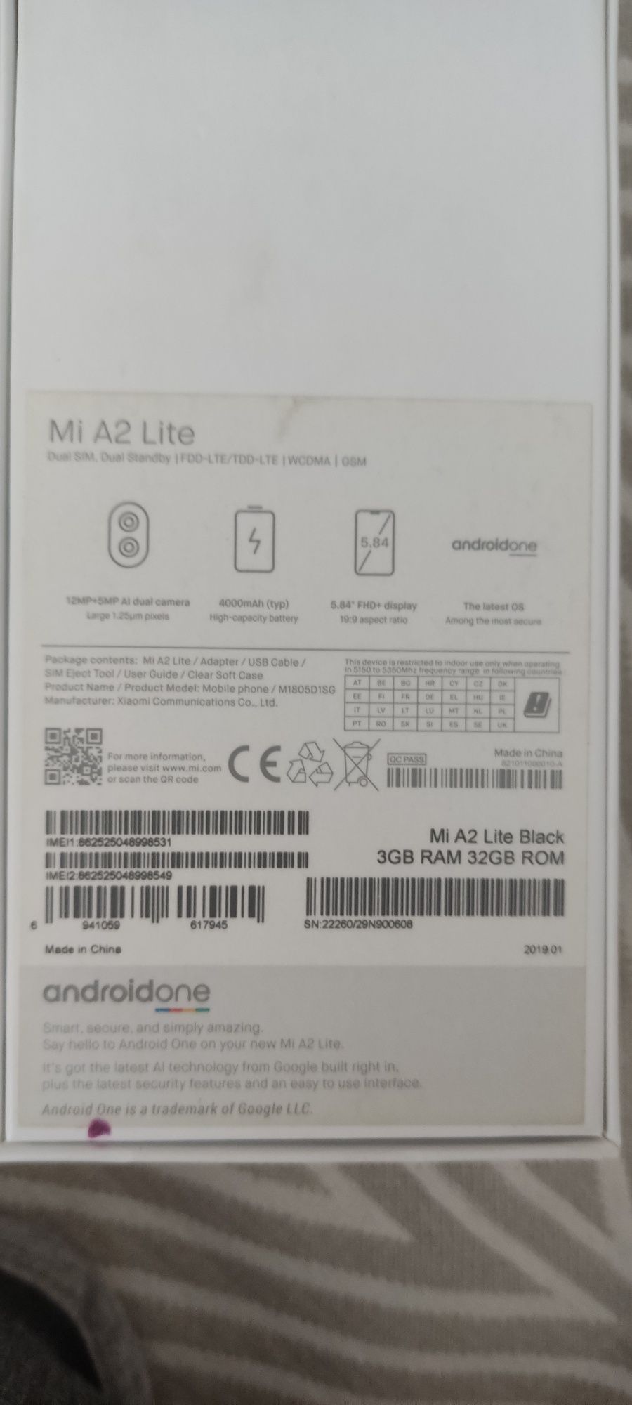 Продам смартфон Xiaomi Mi A2 Lite