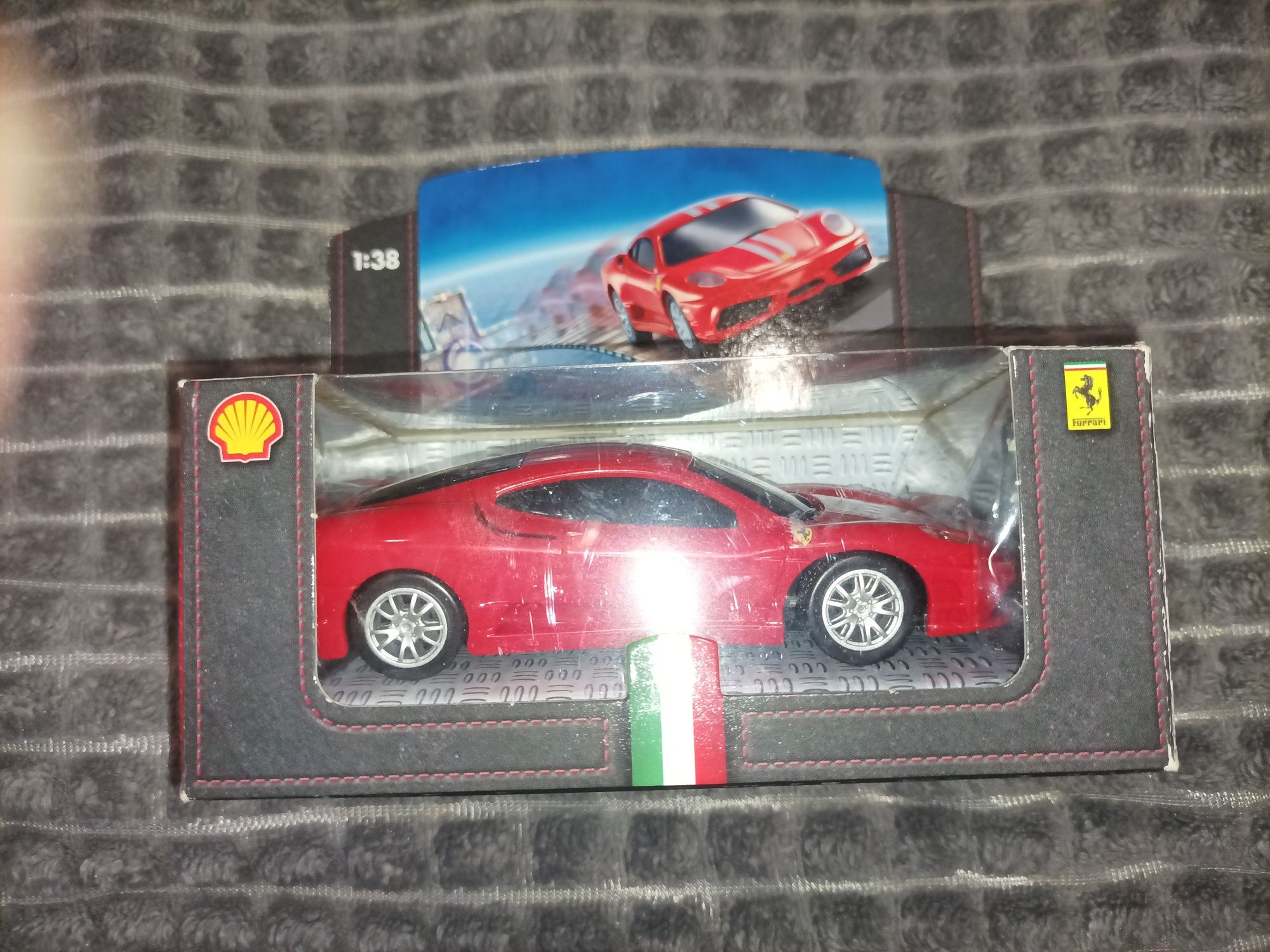 Продавам колички на Ferrari от Shell
