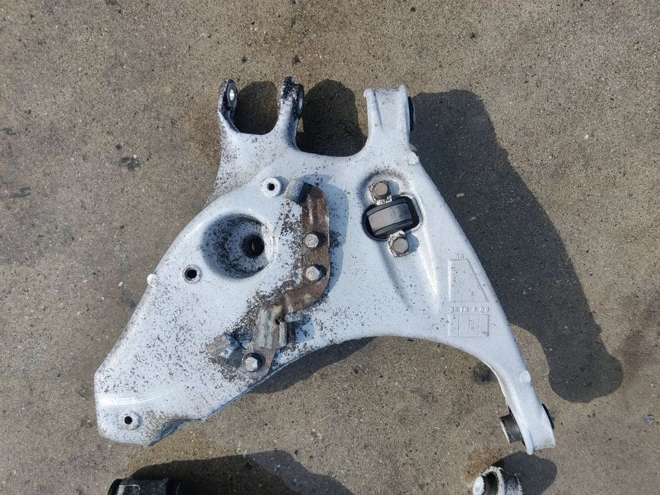 Brat trapez suspensie spate stanga dreapta Seat Exeo Audi A4 B6 B7  Cod: 8E0505312 11 / 03437281