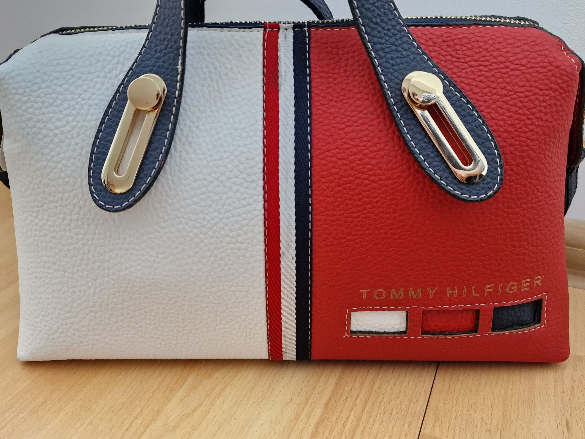 Geantă damă tommy hilfiger, preț redus 170 lei