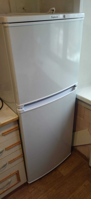 Холодильник Бирюса