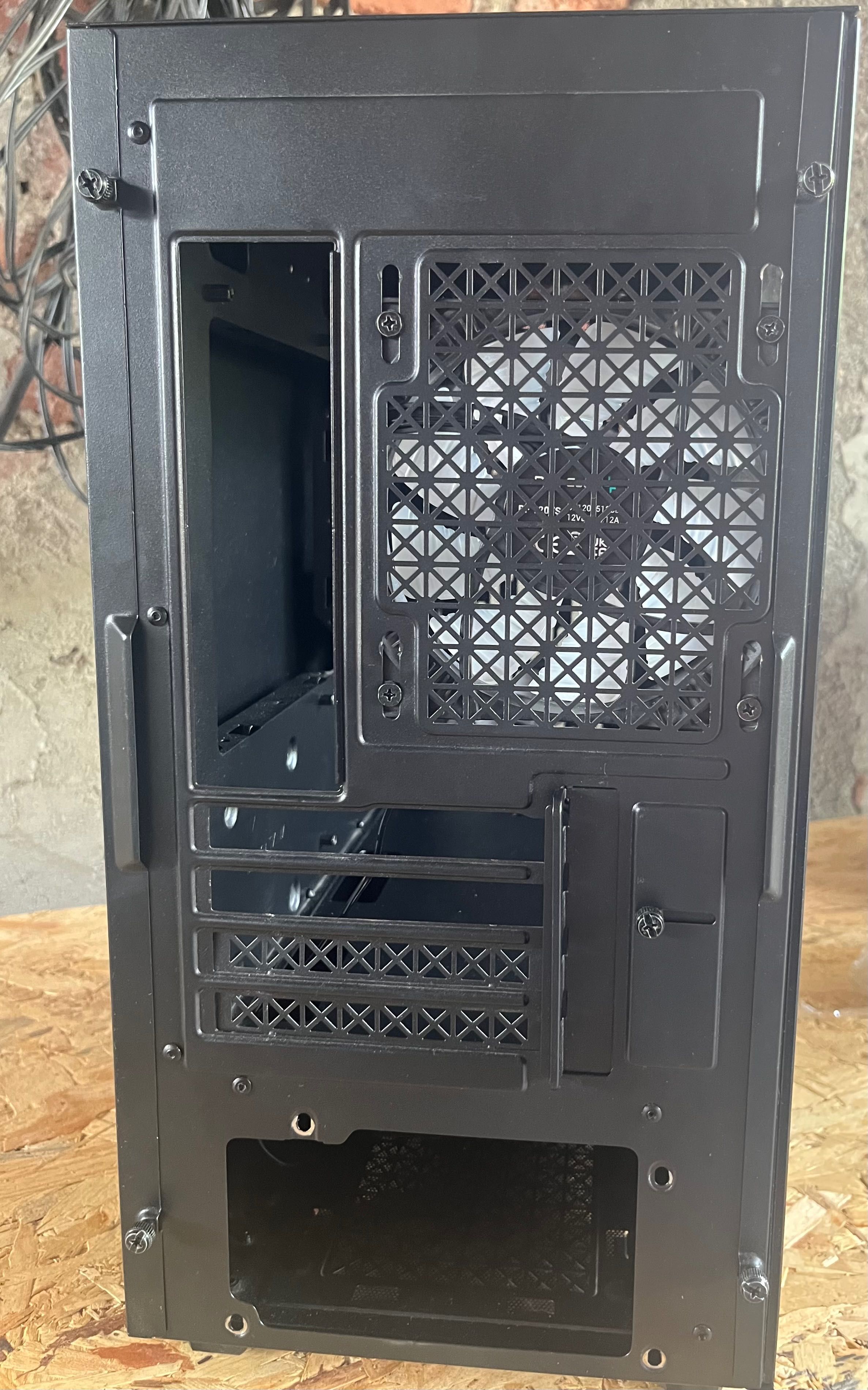 Кутия DeepCool 3x RGB вентилатора, прозорец, топ състояние