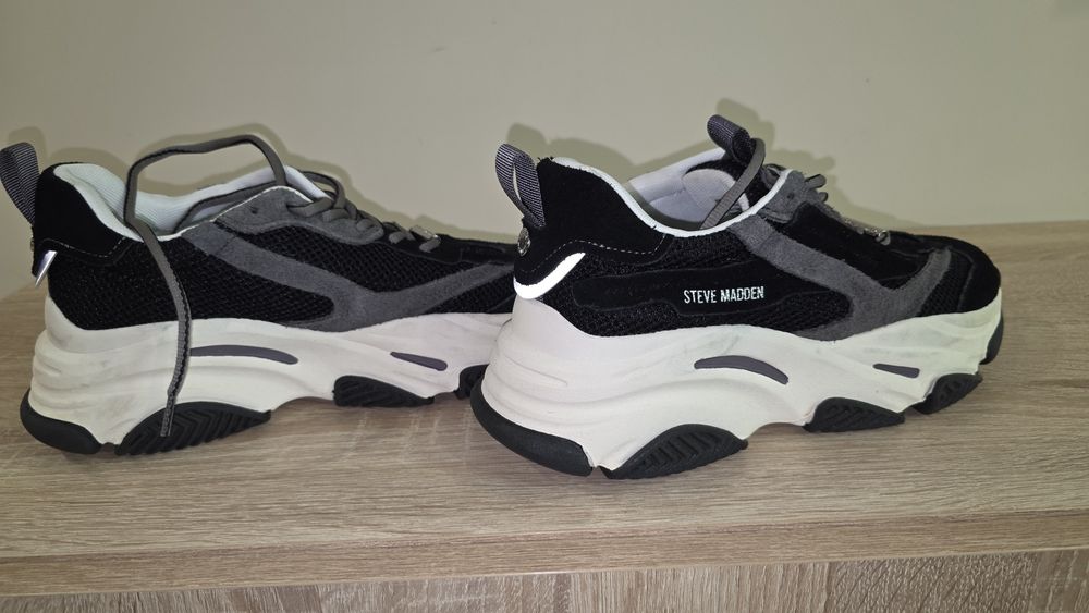 Спортни обувки на Steve Madden