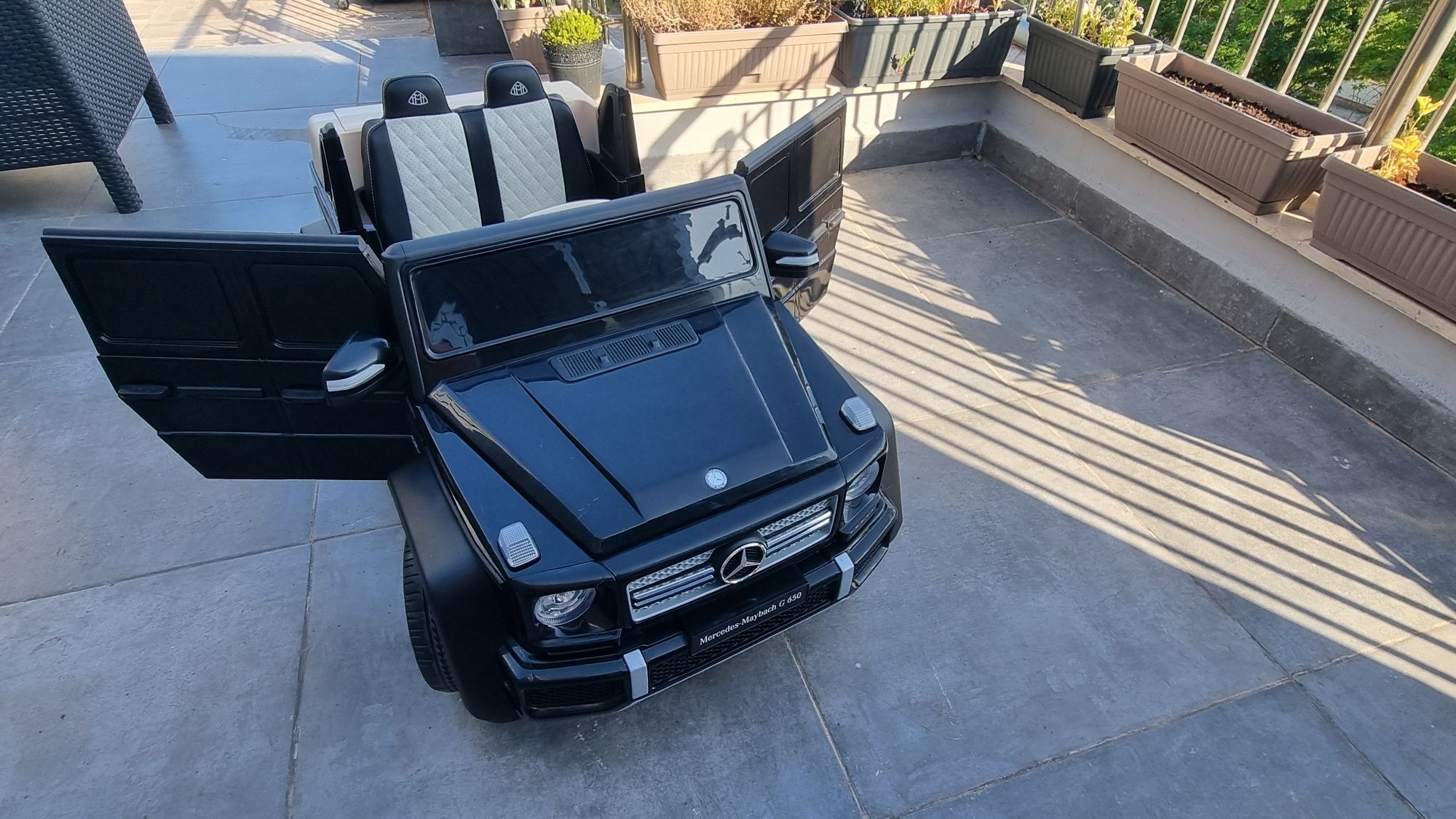 Akyмyлamopeн gжun MERCEDES MAYBACH G650