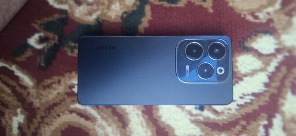 Infinix Hot40 sotiladi