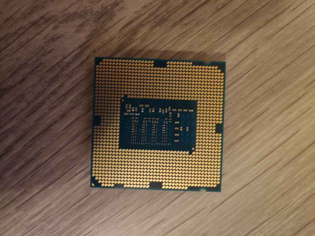 Процесор Intel core i3 4330TE 2.40GHz