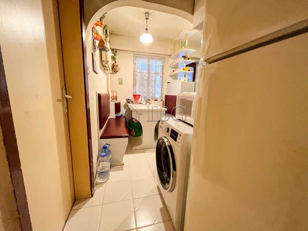 Продава се Тристаен апартамент в Русе, Възраждане - 77 кв.м за 1104 €/кв.м - Снимка #6