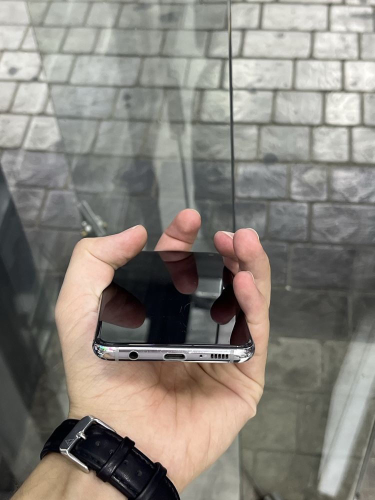 S10e 6/128gb sotilmoqda
