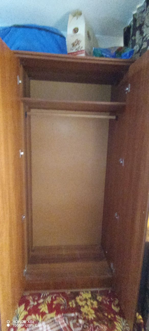 Срочно продаётся шкаф