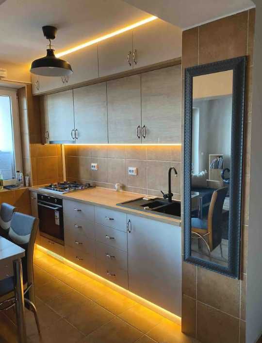 Дава се под наем Двустаен апартамент в Пловдив, Гагарин - 60 кв.м за 285.6 € - Снимка #1