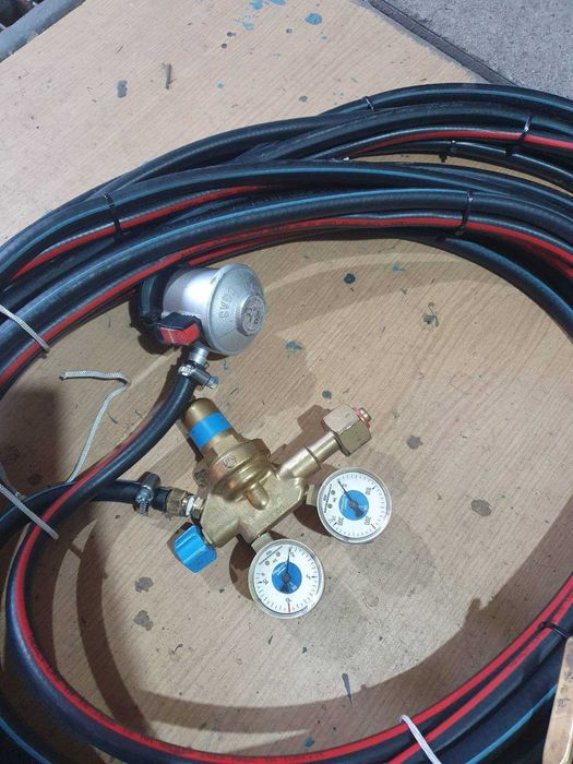 Продавам резак Харис