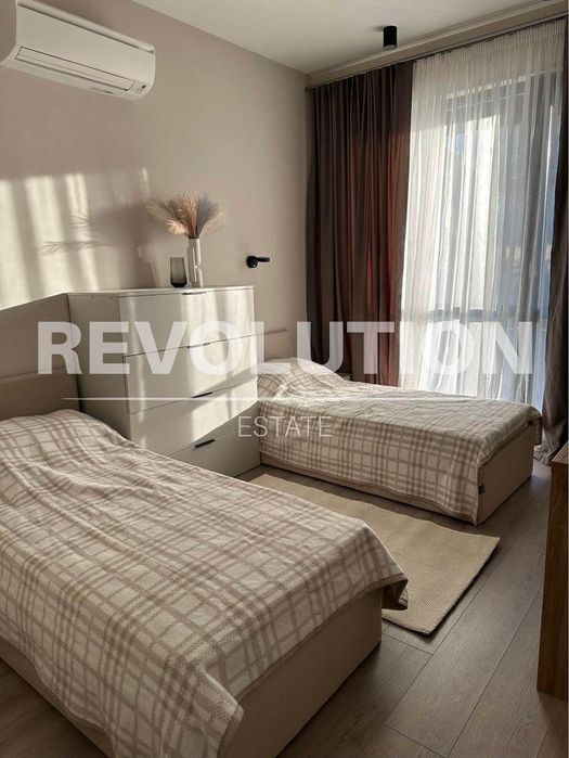 Дава се под наем Тристаен апартамент в Варна, Център - 100 кв.м за 850 € - Снимка #6