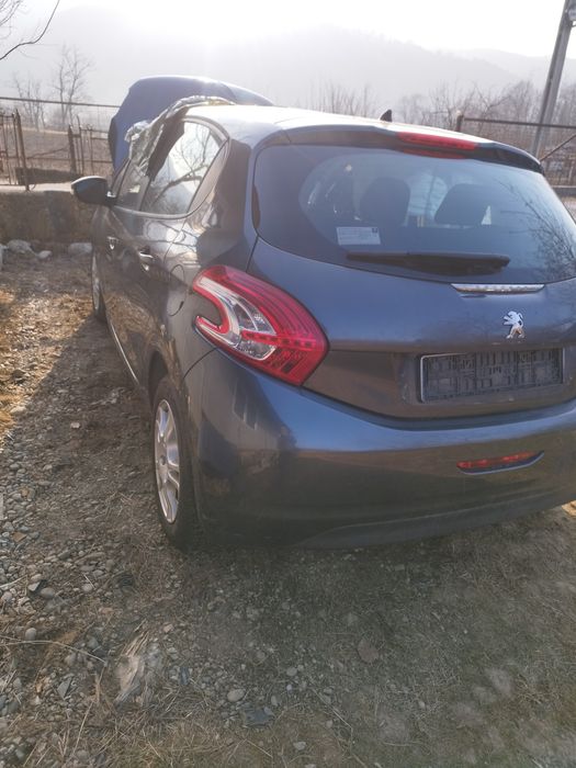 vind uși ,bara, haion, elemente caroserie Peugeot 208