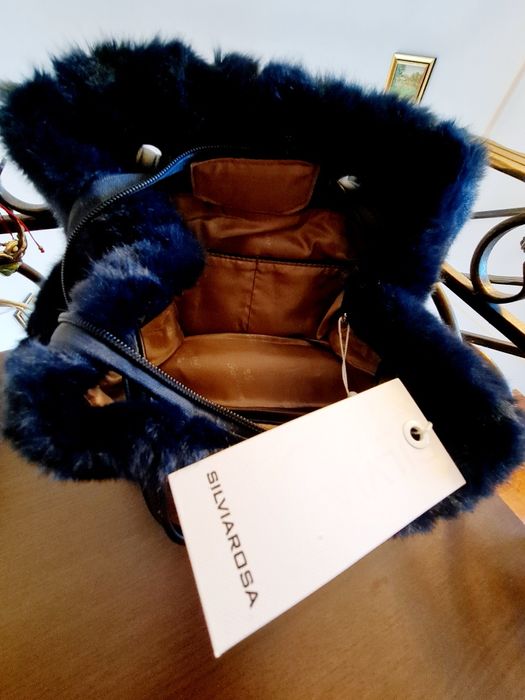 Geanta bleumarin blana