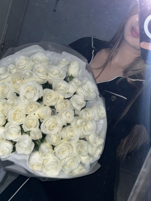 розы 60см,51шт,белые свежий красивые