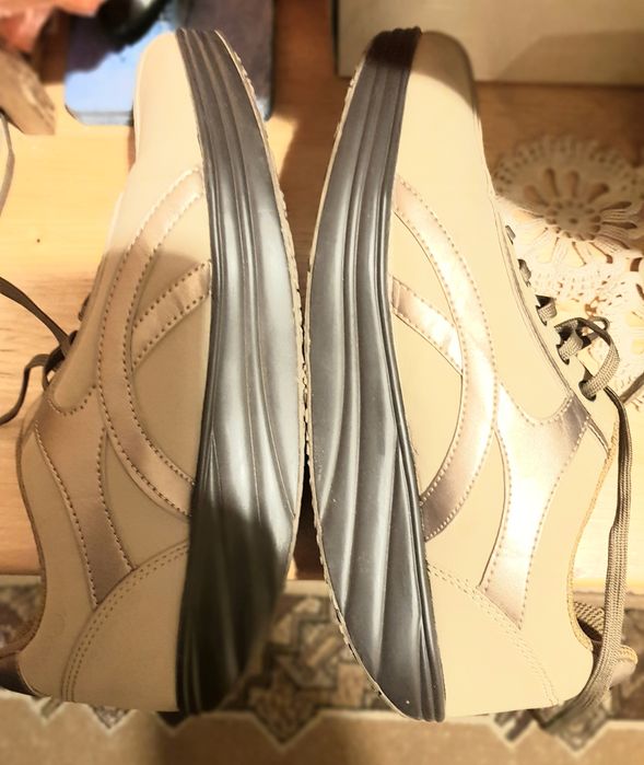 Много удобни и здрави обувки за туризъм,спор или ежед,номе