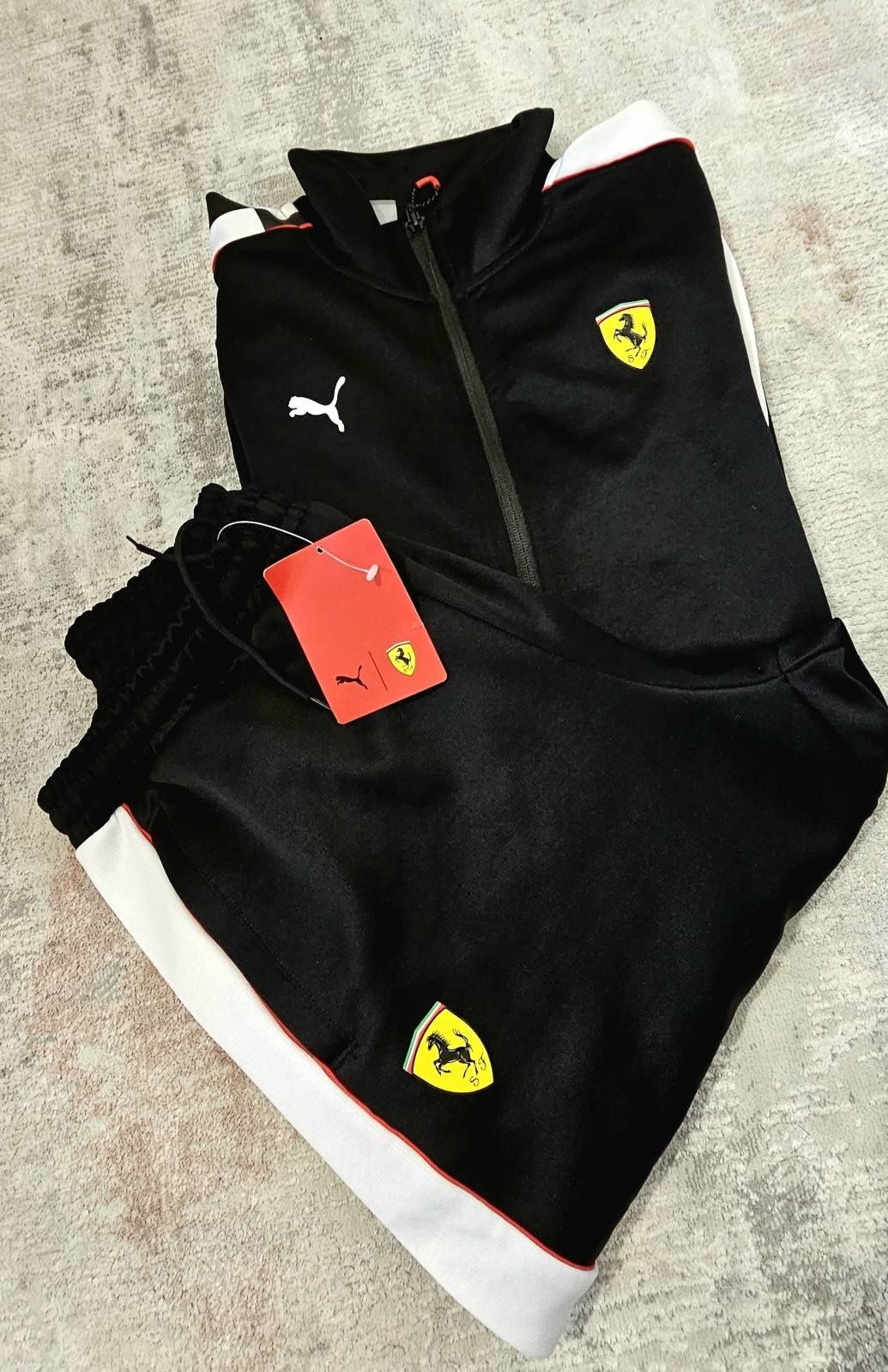 Puma Ferrari комплект нов