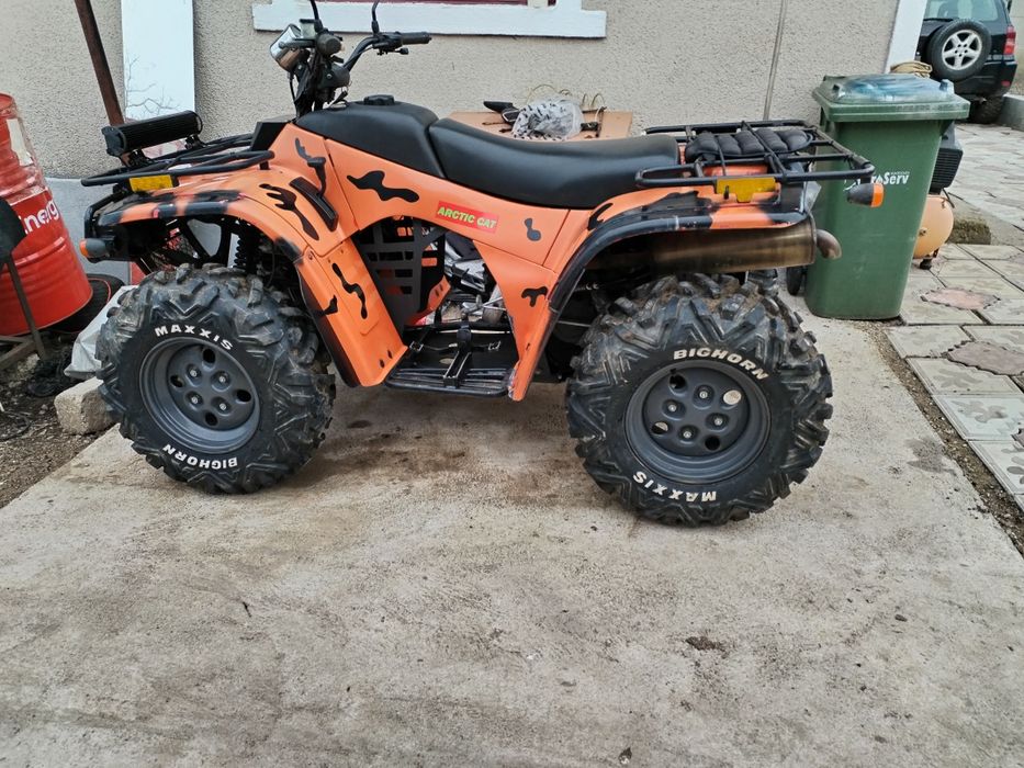 Artic.  Cat  Atv