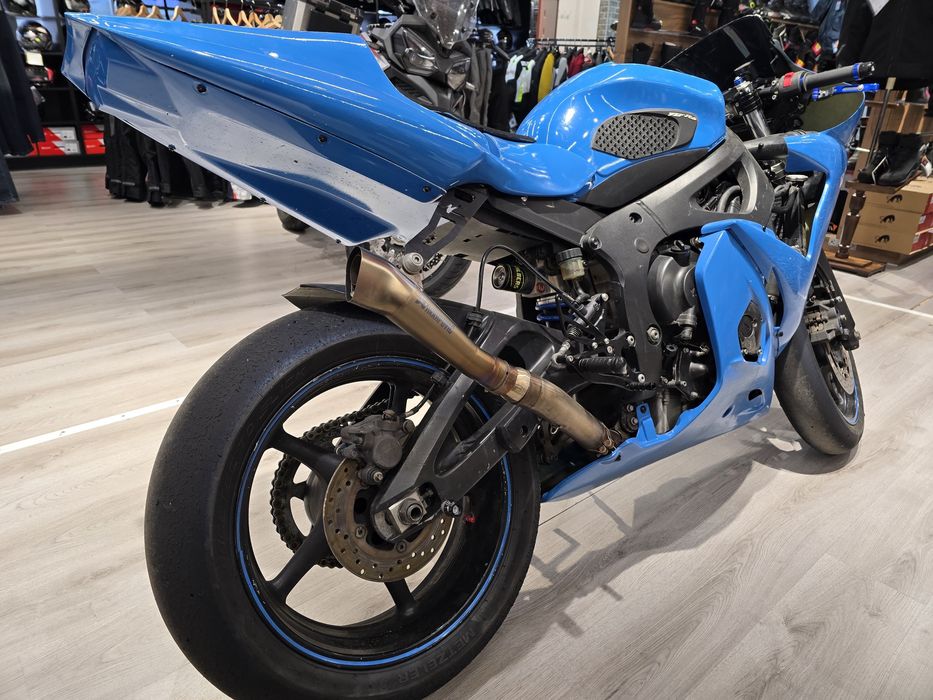 Motocicleta Yamaha R6 2003 pista / circuit