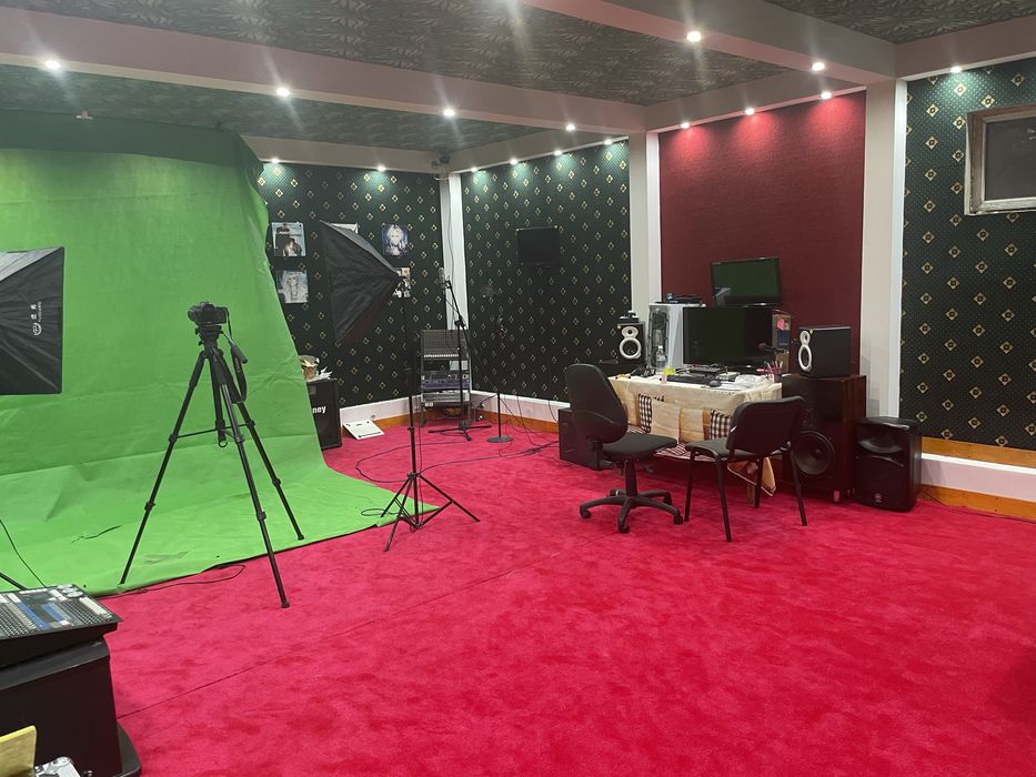 сдаю музыкальную студию звукозаписи