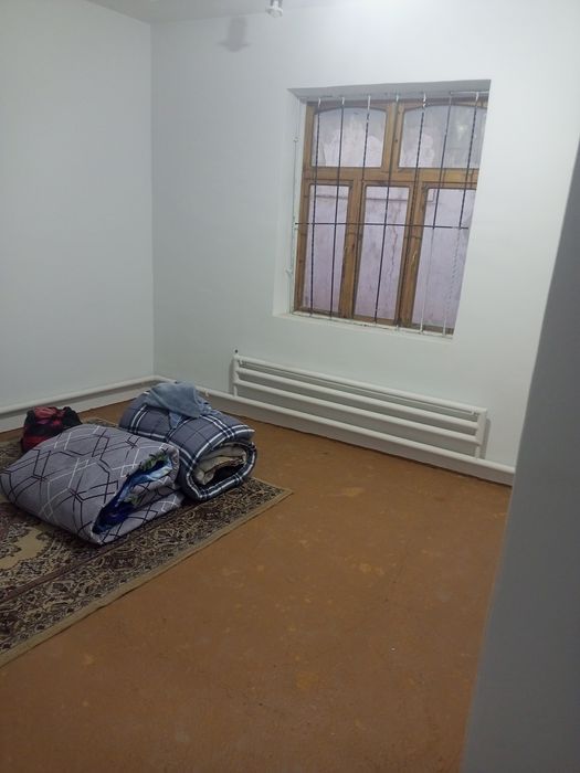 Квартира Сутишний кунлик ойлик шерикчиликка ховли адделний комната