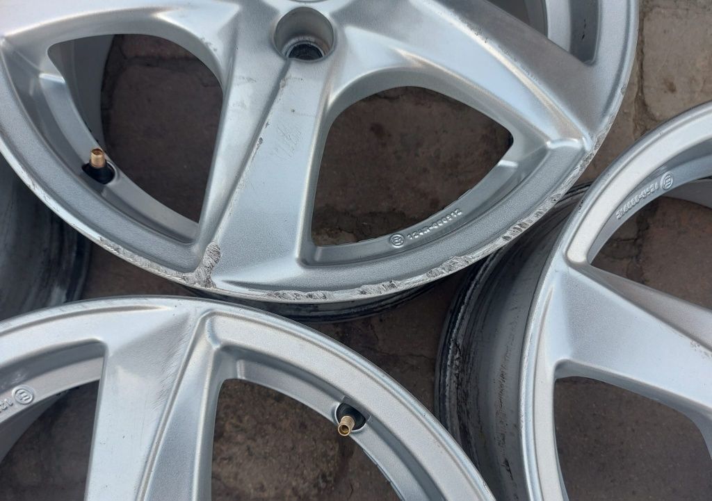 Set 4buc jante aliaj Kia R15 seria 6Jx15H2 ET 46 - 4x100