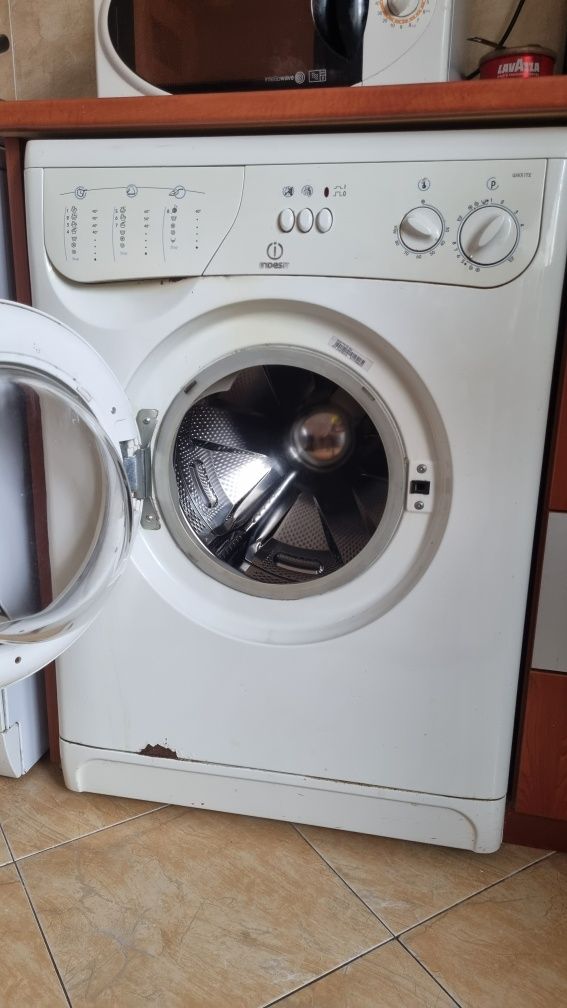 INDESIT   w431tx