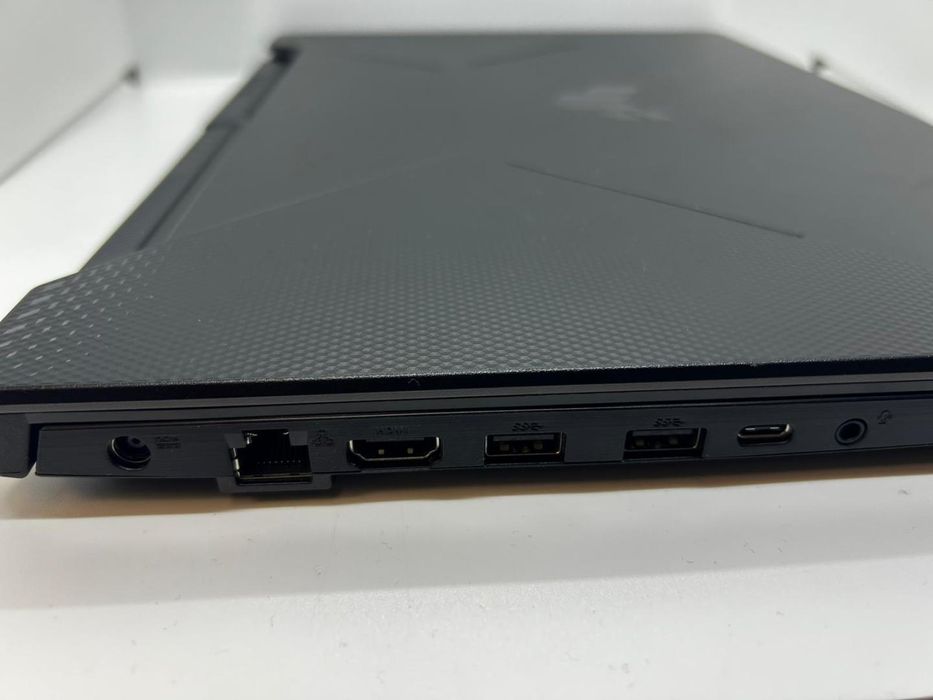 Laptop ASUS TUF FA506N Ryzen 5 7535HS RTX 2050 16GB RAM -D-