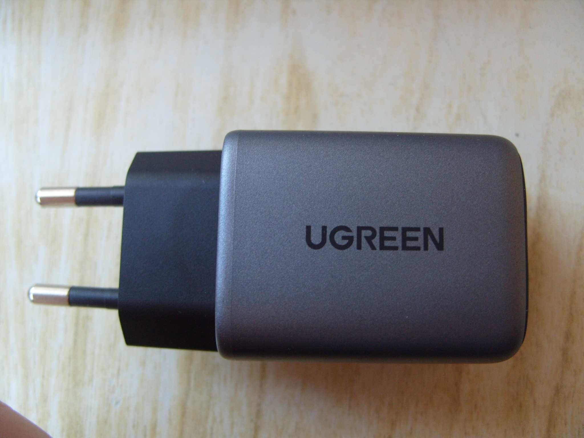 Висококачествено USB зарядно UGREEN, 35W, GAN технология