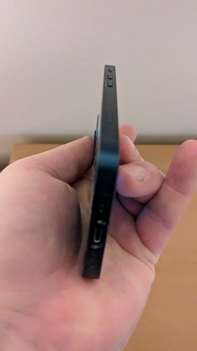 продавам iphone 12 mini