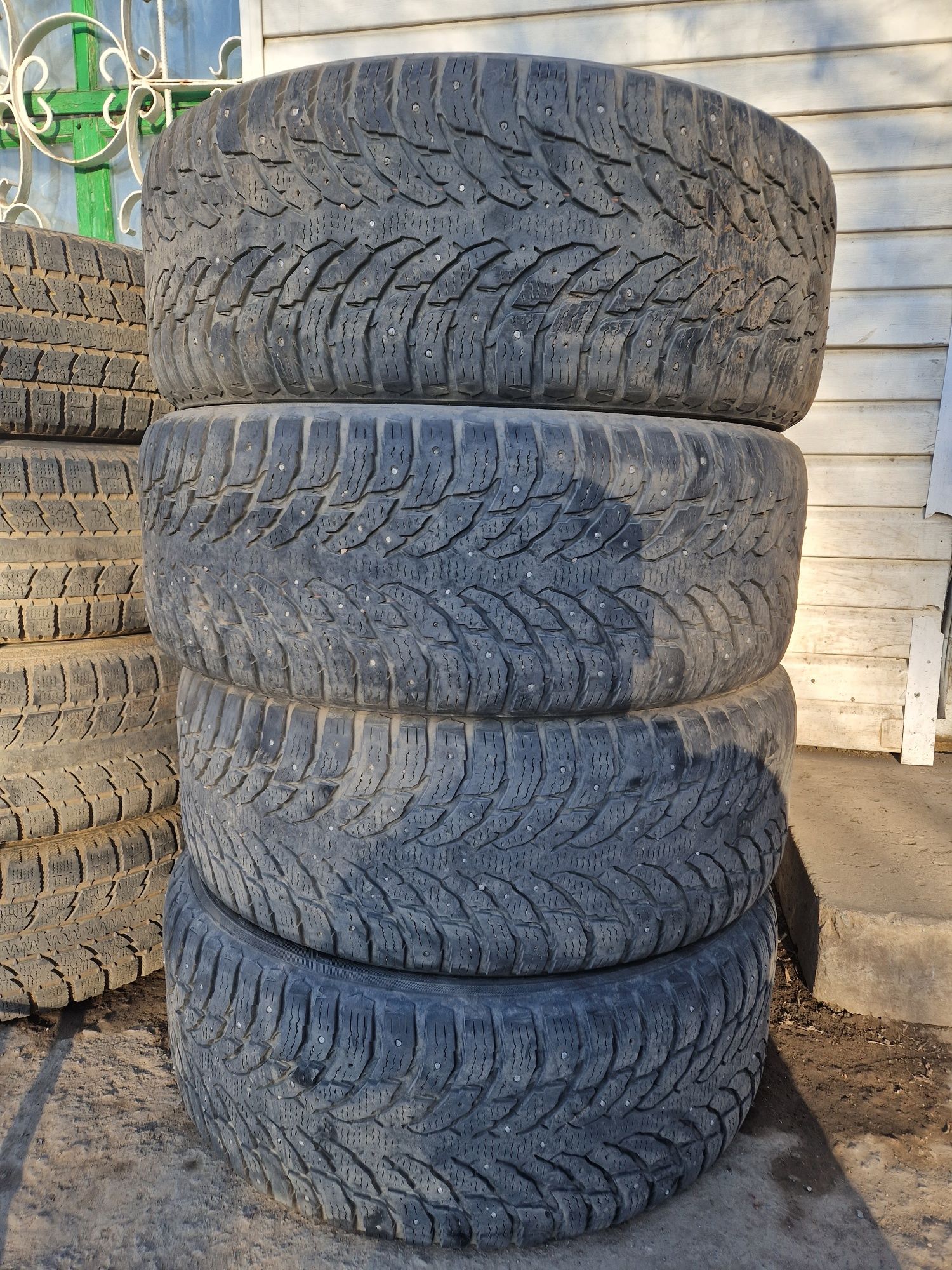 Продам шины 275-50r21