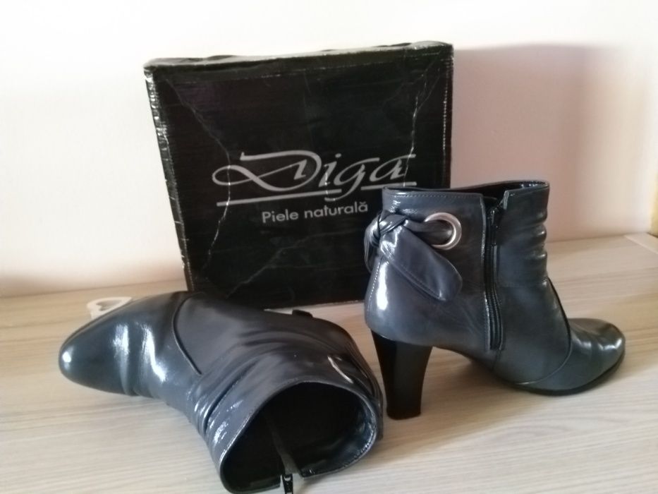 Vând botine dama marca diga mărimea 39