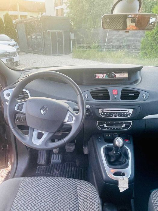 Renault Grand Scenic Euro5 - pret Black Friday