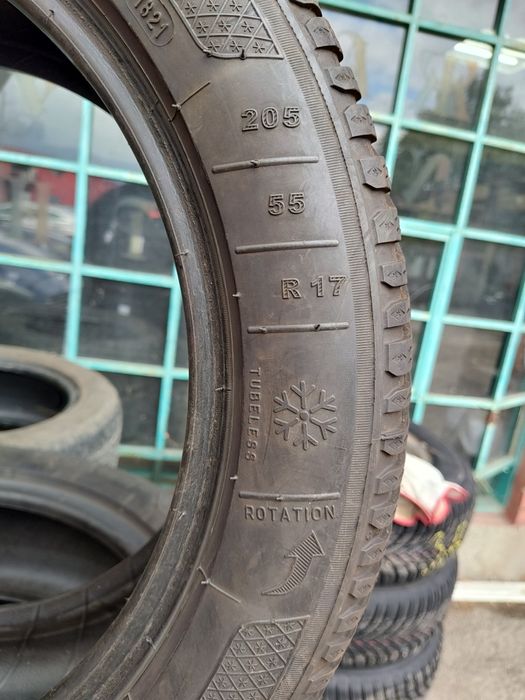 Продавам 2бр.зимни гуми 205/55/17 Kleber