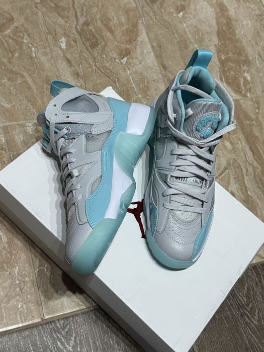 NIKE Jordan Wmns Jumpman Two Trey 39 номер