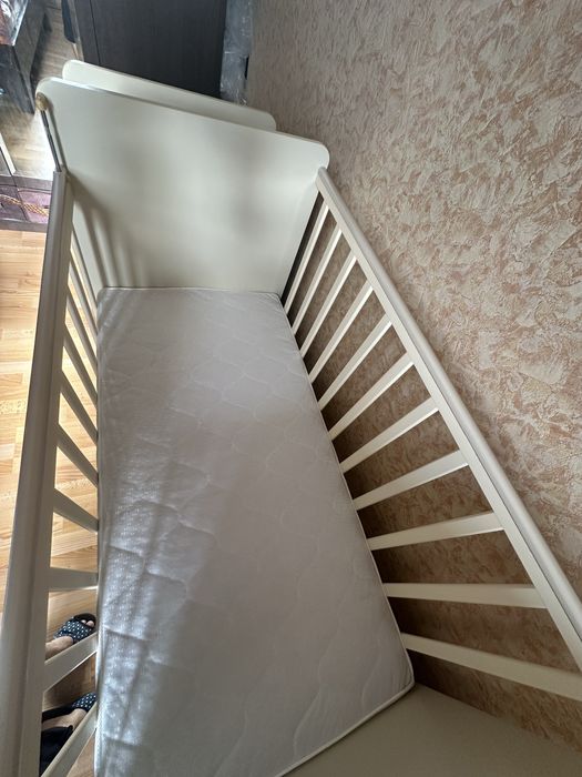 Продам детскую кроватку