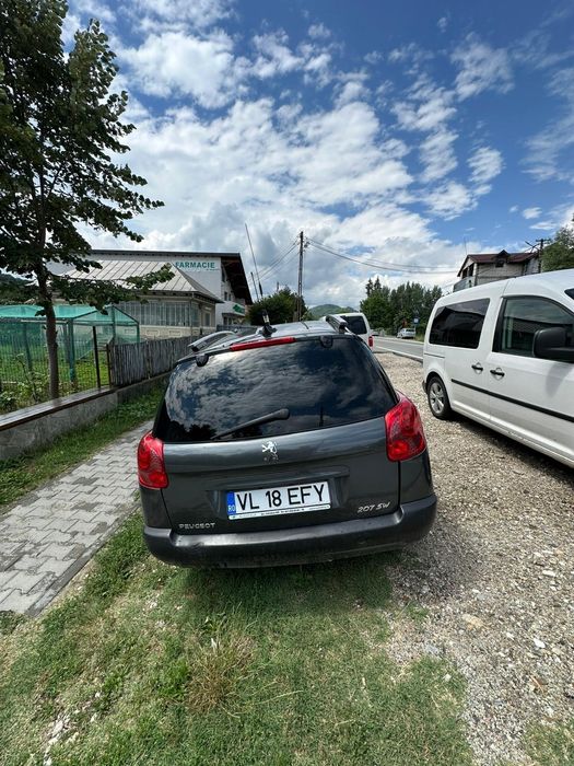 Vând sau schimb de  cu BMW seria 1 sau Alfa Romeo 159+diferență