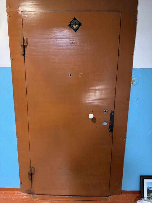 Продам дверь металическую входную