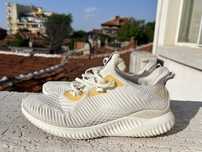 Adidas Alphabuonce 45 1/3